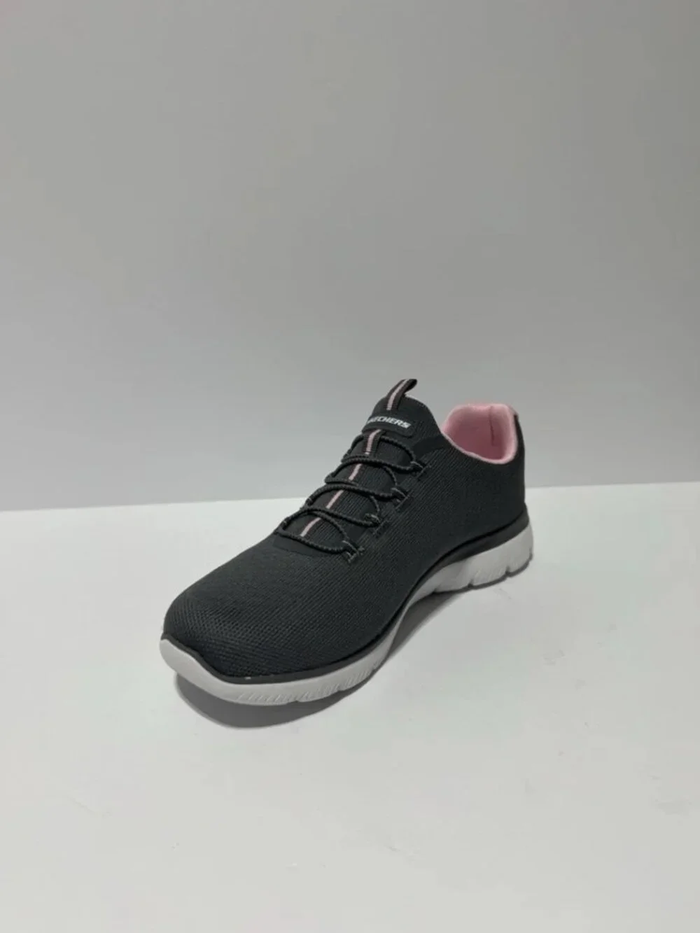 Skechers Womens Summits Radiant Flow Sneakers Gray Size 8W